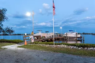 64 Braden Castle Dr, Bradenton, FL 34208 - Photo 19