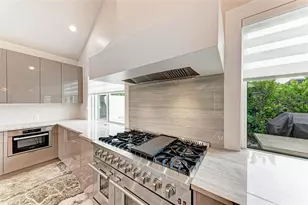 2156 Orchid St, Sarasota, FL 34239 - Photo 25