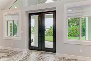 2156 Orchid St, Sarasota, FL 34239 - Photo 5