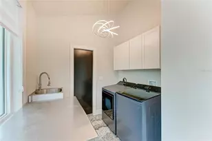 2156 Orchid St, Sarasota, FL 34239 - Photo 43