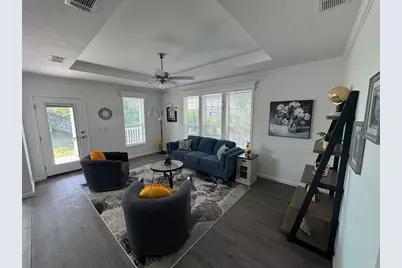 204 Freeport Drive, Sarasota, FL 34233 - Photo 17