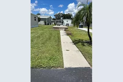 204 Freeport Drive, Sarasota, FL 34233 - Photo 5