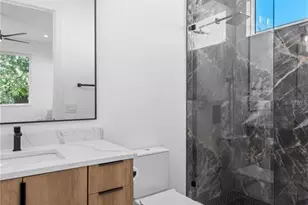 2456 Missara Ln, Sarasota, FL 34231 - Photo 15