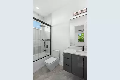 2456 Missara Lane, Sarasota, FL 34231 - Photo 17