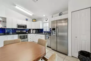 2906 Captains Ct, Palmetto, FL 34221 - Photo 11