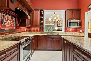 4518 Whisperwood, Sarasota, FL 34235 - Photo 9