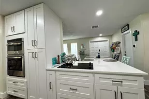 6813 13th Ave Dr W, Bradenton, FL 34209 - Photo 11