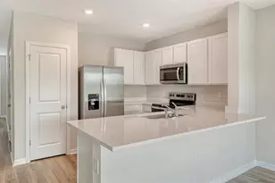 17433 Haysack Ter, Lakewood Ranch, FL 34211 - Photo 9