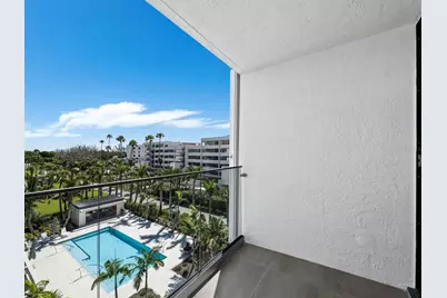 1511 Gulf Of Mexico Drive #302, Longboat Key, FL 34228 - Photo 47