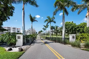 1511 Gulf of Mexico Dr, Longboat Key, FL 34228 - Photo 5