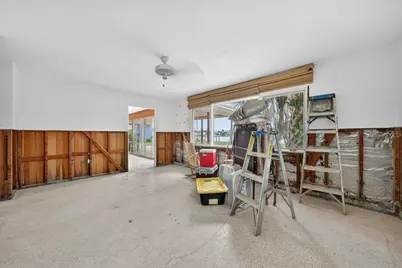 377 S Shore Drive, Sarasota, FL 34234 - Photo 21