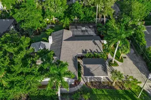 1621 Pine Bay Dr, Sarasota, FL 34231 - Photo 49