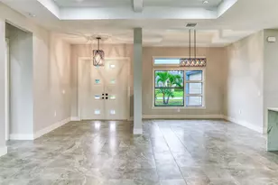 24 Medalist Cir, Rotonda West, FL 33947 - Photo 9