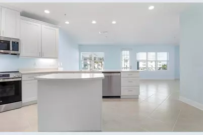 3426 79th Street Circle W #202, Bradenton, FL 34209 - Photo 3