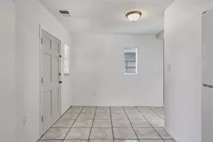 1622 29th St, Sarasota, FL 34234 - Photo 13