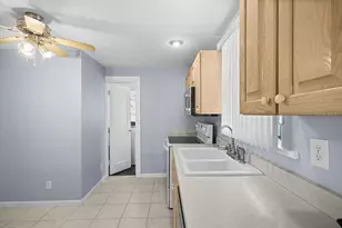 9 Seminole Dr, Bradenton, FL 34208 - Photo 13