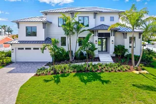 524 Halyard Ln, Longboat Key, FL 34228 - Photo 1