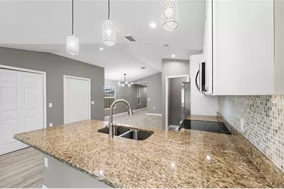 3914 Walnut Avenue, Sarasota, FL 34234 - Photo 11