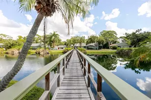 5021 Barrington Cir, Sarasota, FL 34234 - Photo 3