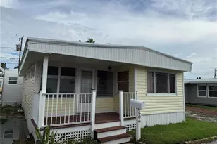 2601 Gulf Dr N, Bradenton Beach, FL 34217 - Photo 3