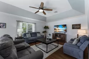 498 Lake of the Woods Dr, Venice, FL 34293 - Photo 17