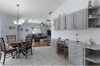 498 Lake Of The Woods Drive, Venice, FL 34293 - Photo 15