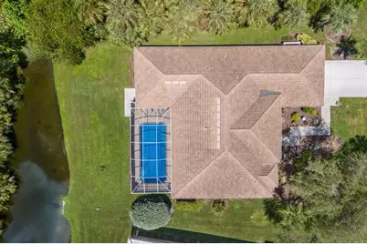 498 Lake Of The Woods Drive, Venice, FL 34293 - Photo 3