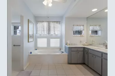 498 Lake Of The Woods Drive, Venice, FL 34293 - Photo 27