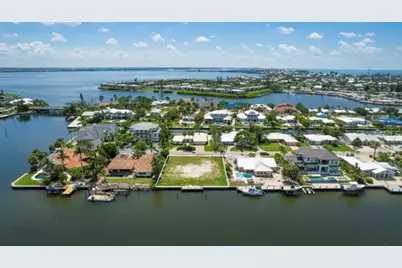 538 67th Street, Holmes Beach, FL 34217 - Photo 13