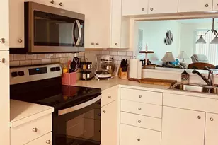 9330 Clubside Cir, Sarasota, FL 34238 - Photo 3