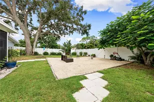 1911 Upper Beechwood Ave, Sarasota, FL 34231 - Photo 39