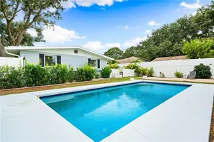 1911 Upper Beechwood Ave, Sarasota, FL 34231 - Photo 1