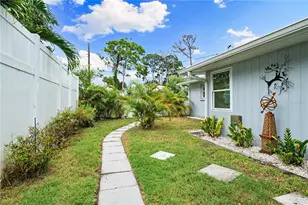 1911 Upper Beechwood Ave, Sarasota, FL 34231 - Photo 43