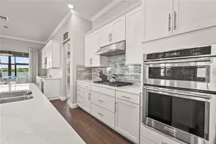 7948 Grande Shores Dr, Sarasota, FL 34240 - Photo 17