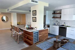 2425 Gulf Of Mexico Dr, Longboat Key, FL 34228 - Photo 9