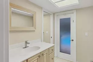 1612 Pine Harrier Cir, Sarasota, FL 34231 - Photo 31