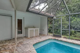 1612 Pine Harrier Cir, Sarasota, FL 34231 - Photo 9