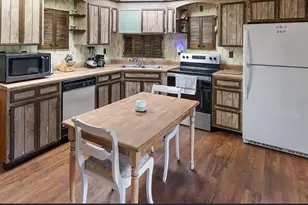 217 Charles Dr, Nokomis, FL 34275 - Photo 9