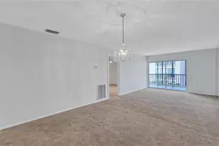 2607 Woodgate Ln, Sarasota, FL 34231 - Photo 15