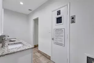 2607 Woodgate Ln, Sarasota, FL 34231 - Photo 37