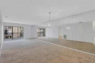 2607 Woodgate Ln, Sarasota, FL 34231 - Photo 13