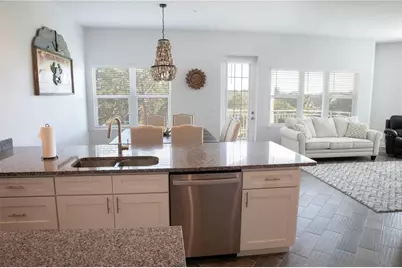 7611 34th Ave W #302, Bradenton, FL 34209 - Photo 3