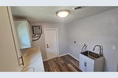 3317 Pine Valley Drive, Sarasota, FL 34239 - Photo 27