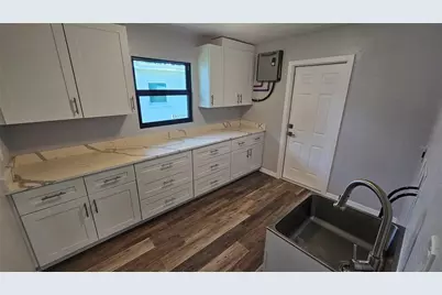 3317 Pine Valley Drive, Sarasota, FL 34239 - Photo 23