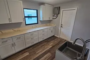 3317 Pine Valley Dr, Sarasota, FL 34239 - Photo 23