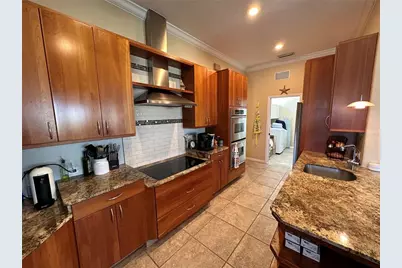4727 Spinnaker Drive, Bradenton, FL 34208 - Photo 11