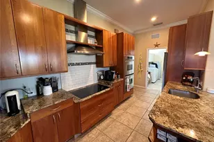 4727 Spinnaker Dr, Bradenton, FL 34208 - Photo 11