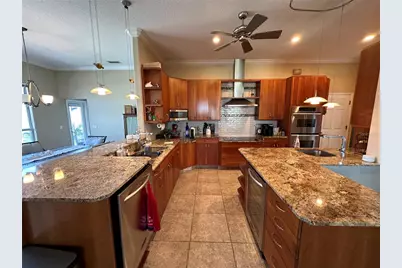 4727 Spinnaker Drive, Bradenton, FL 34208 - Photo 9