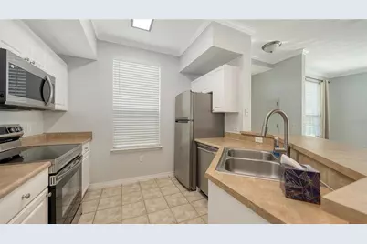 5531 Rosehill Road #103, Sarasota, FL 34233 - Photo 9