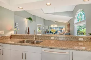 4920 Linsey Ct, Sarasota, FL 34243 - Photo 7